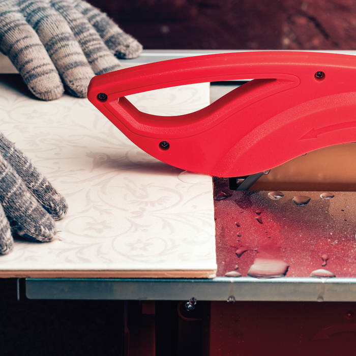 Which is Better: A Wet Tile Saw or a Dry Tile Saw?