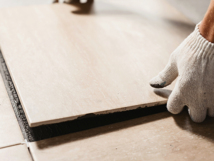What is the Difference Between a Wet Saw and a Tile Cutter