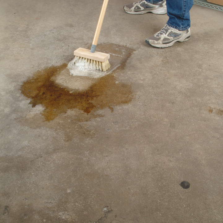 Image of Rust-Oleum Concrete Prep & Accessories Heavy-Duty Degreaser in use