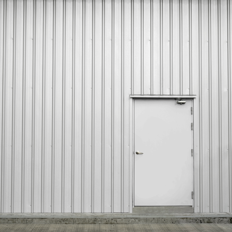 Rust-Oleum Professional Aluminum Primer - A high-performance primer designed for use on aluminum surfaces, providing excellent adhesion and durability.