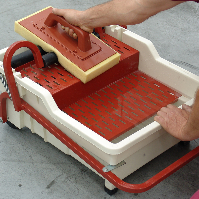 Raimondi Pedalo Wash Master Grout Station wringing out hand sponge with rollers